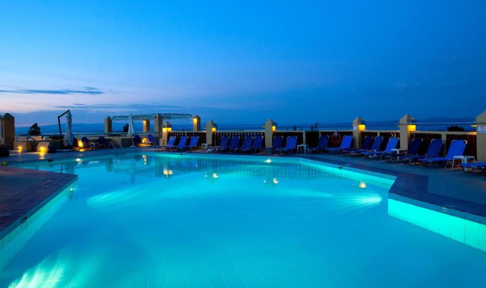 Daphne Holiday Club Chalkidiki 외부 사진